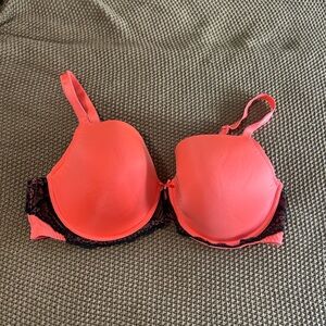 Torrid Bra Women's Underwire Coral/Black - Size 40D